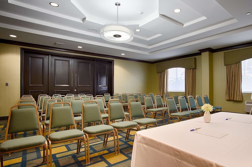 غرفة الاجتماعات