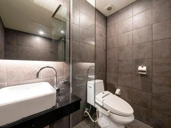آخر