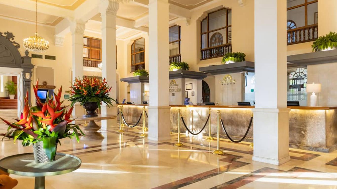 فندق كاريبي باي فاراندا جراند، وهو عضو في مجموعة راديسون إندفيدوالز