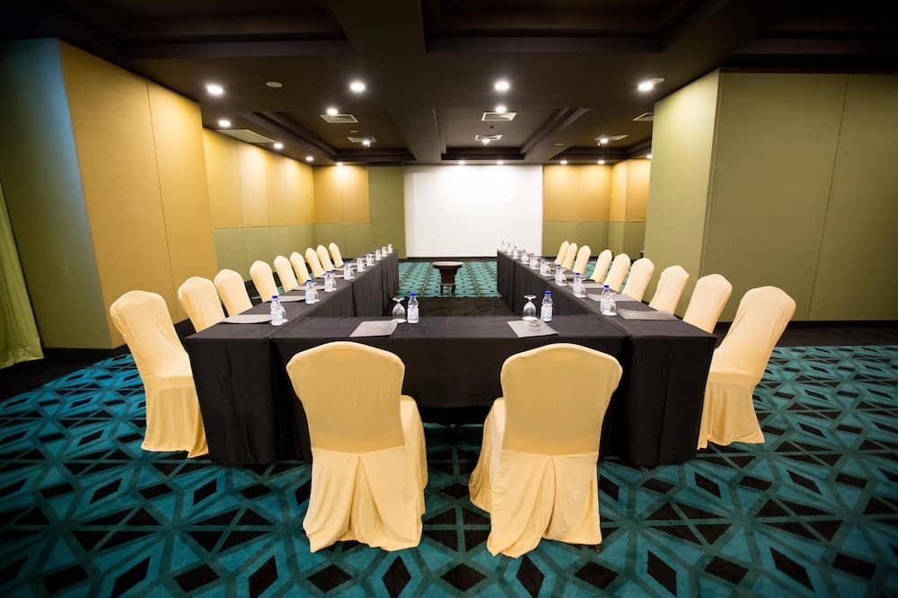 غرفة الاجتماعات