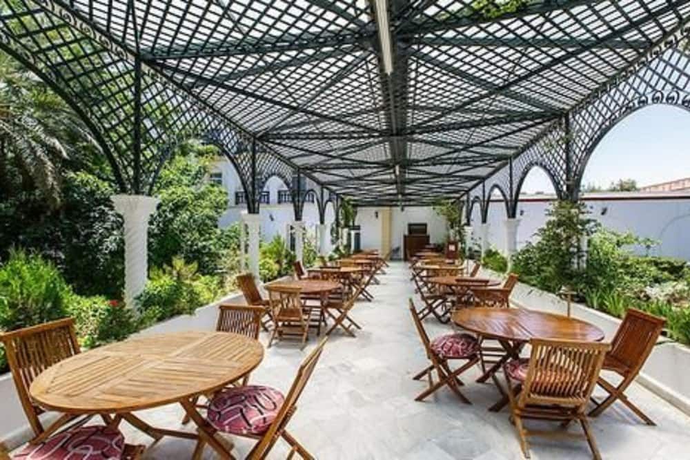 شرفة مرصوفة صورة