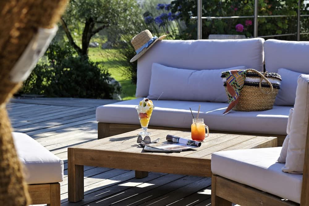 شرفة مرصوفة