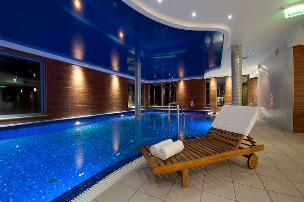 حوض السباحة صورة