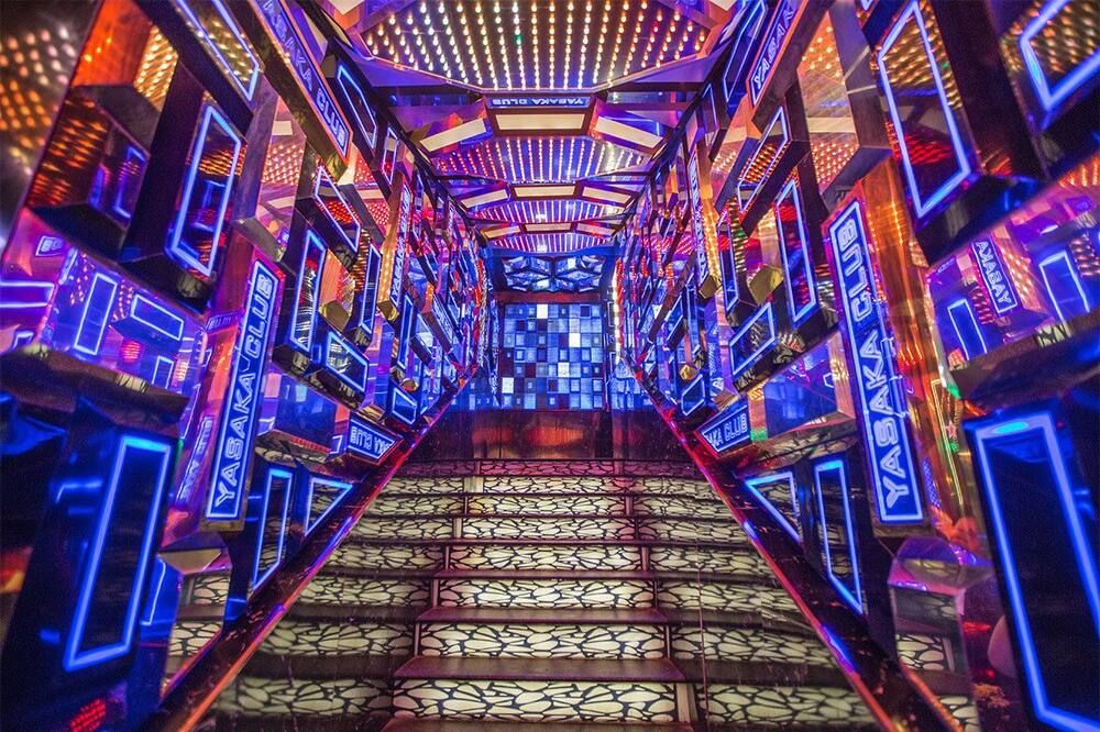 آخر
