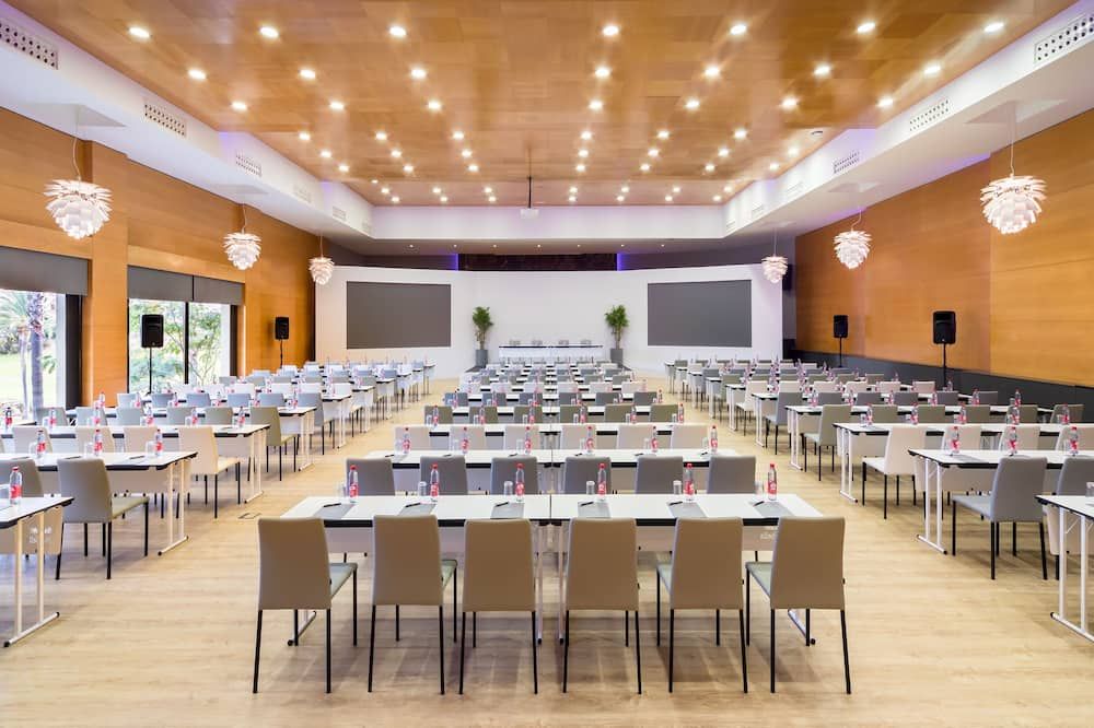 غرفة الاجتماعات