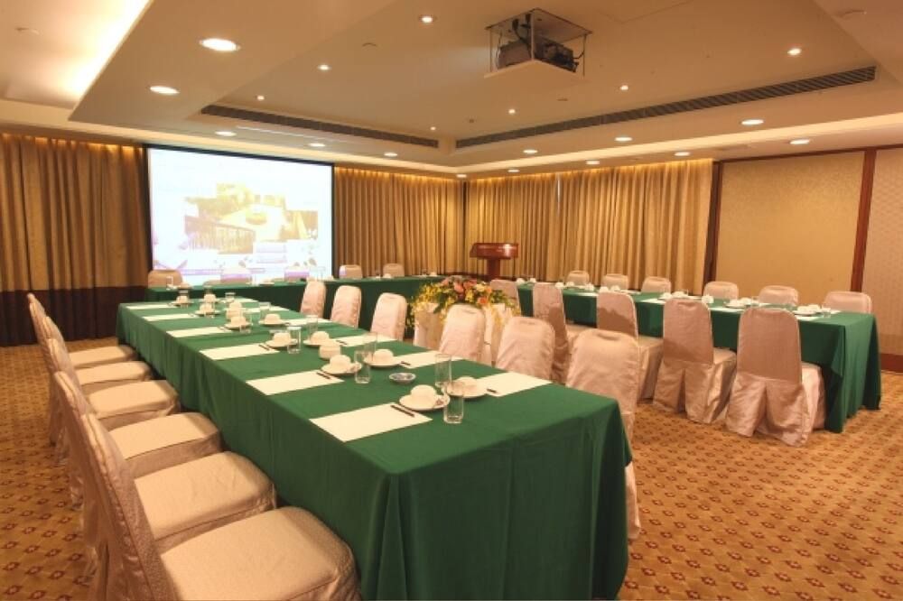 غرفة الاجتماعات