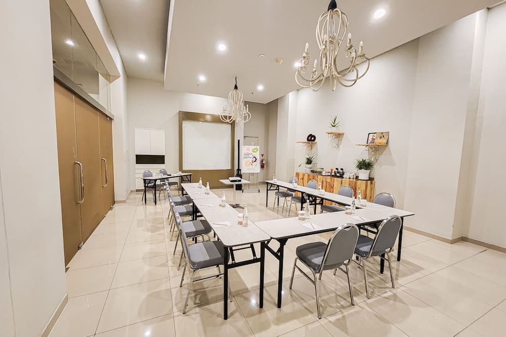 غرفة الاجتماعات