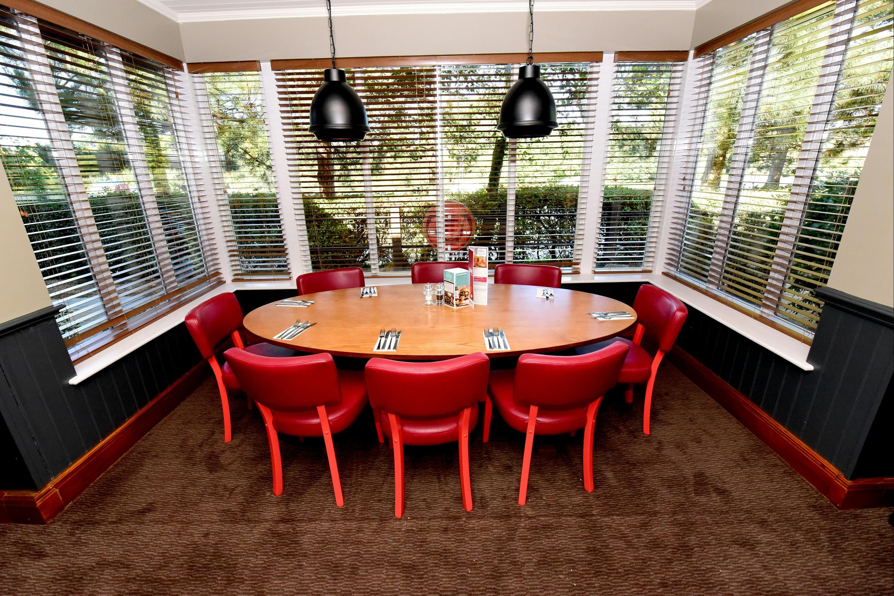 غرفة الاجتماعات