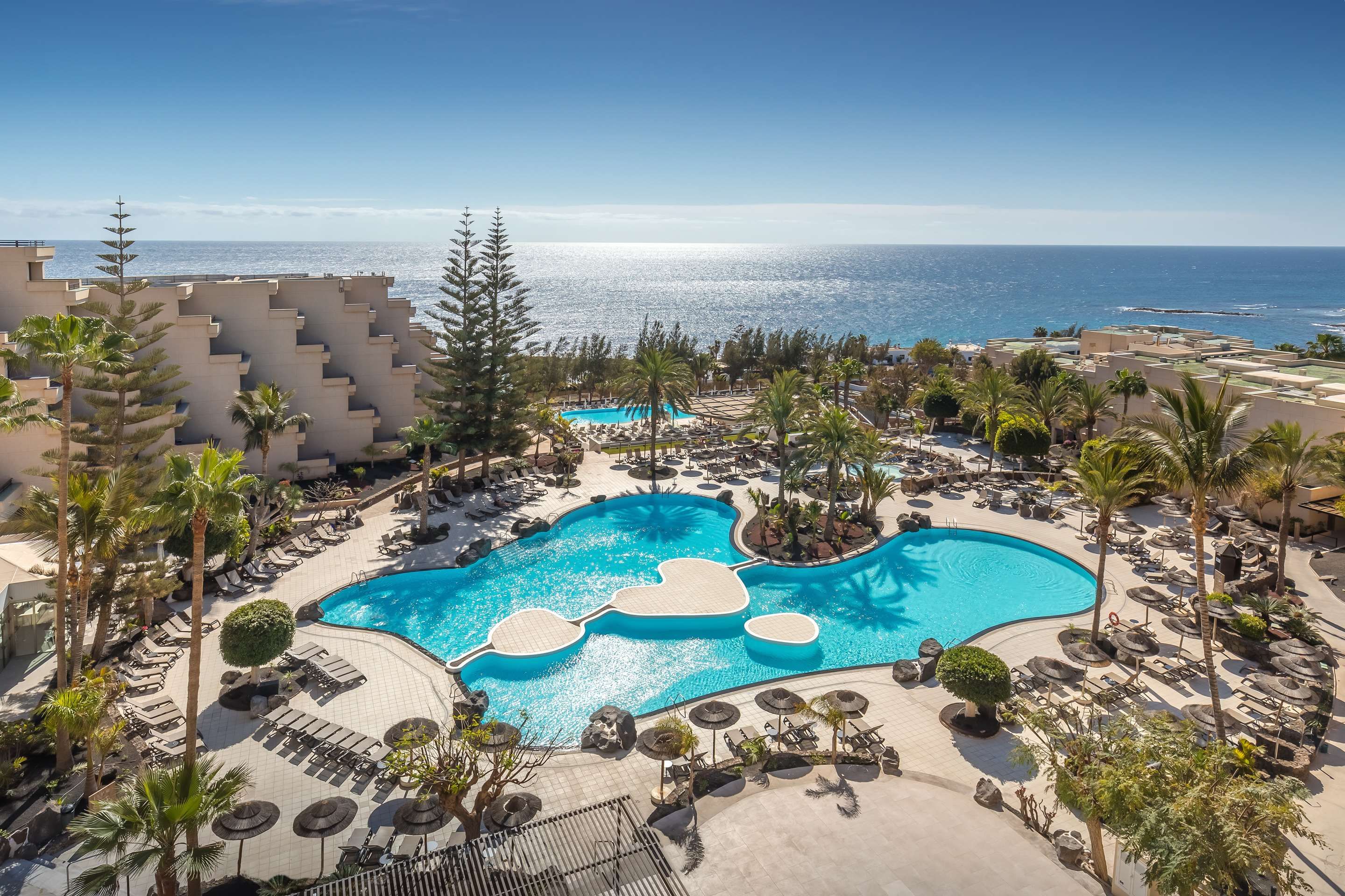 حوض السباحة صورة