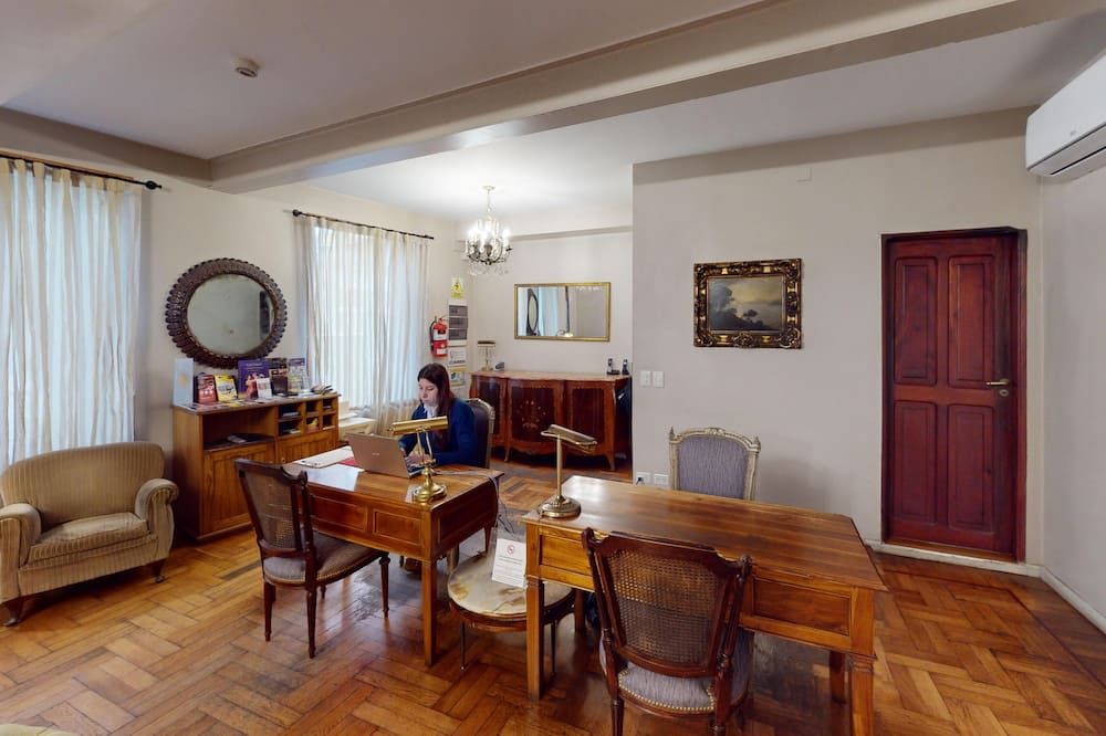 غرفة طعام صورة