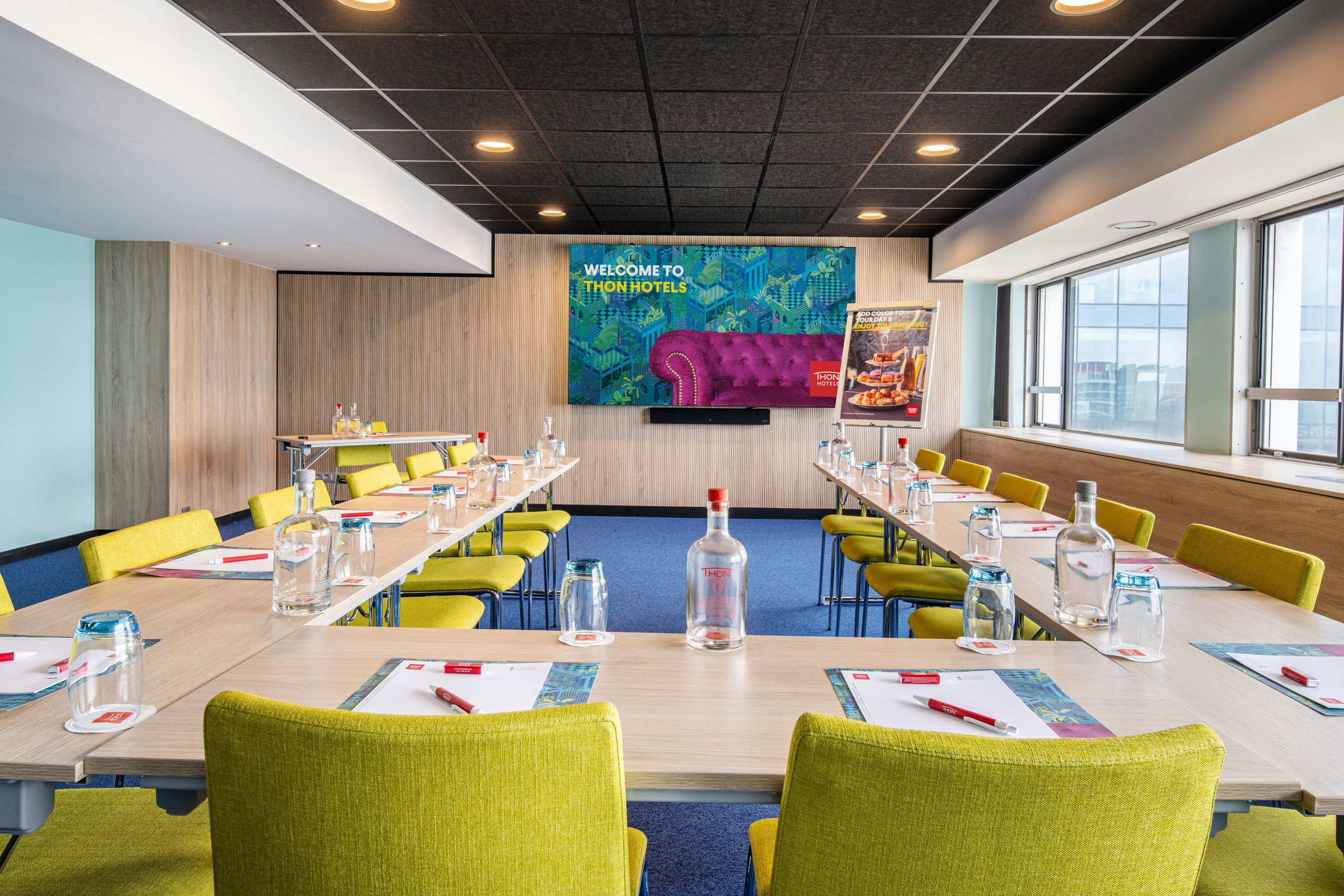 غرفة الاجتماعات