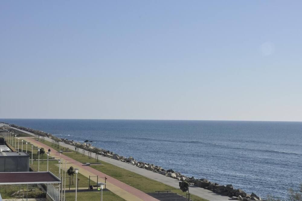 شرفة مرصوفة