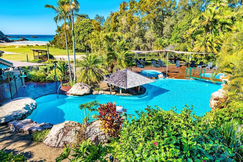 حوض السباحة صورة