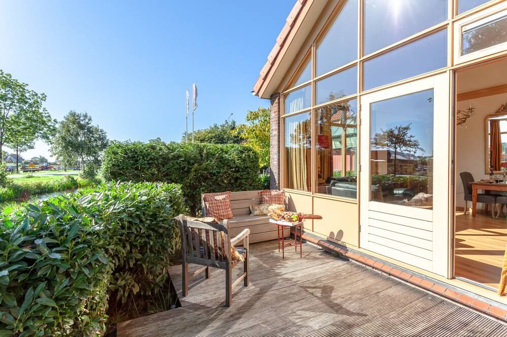 شرفة مرصوفة