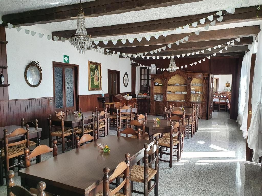 مطعم