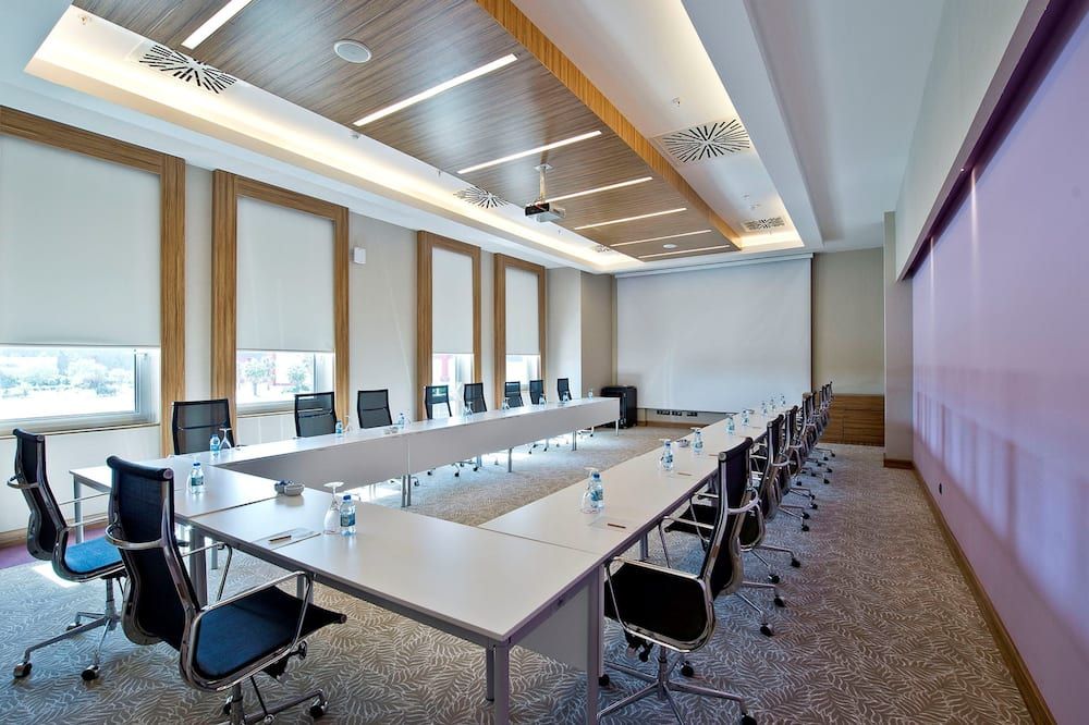 غرفة الاجتماعات