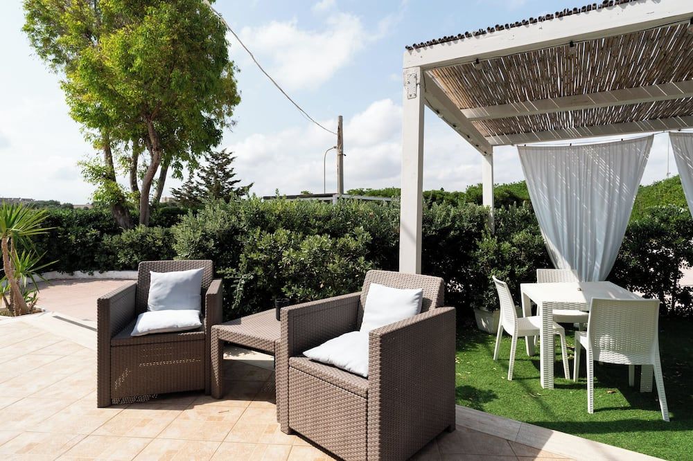 شرفة مرصوفة