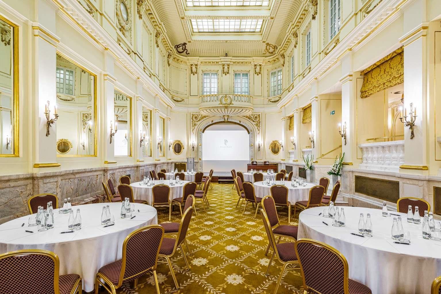 قاعة الولائم