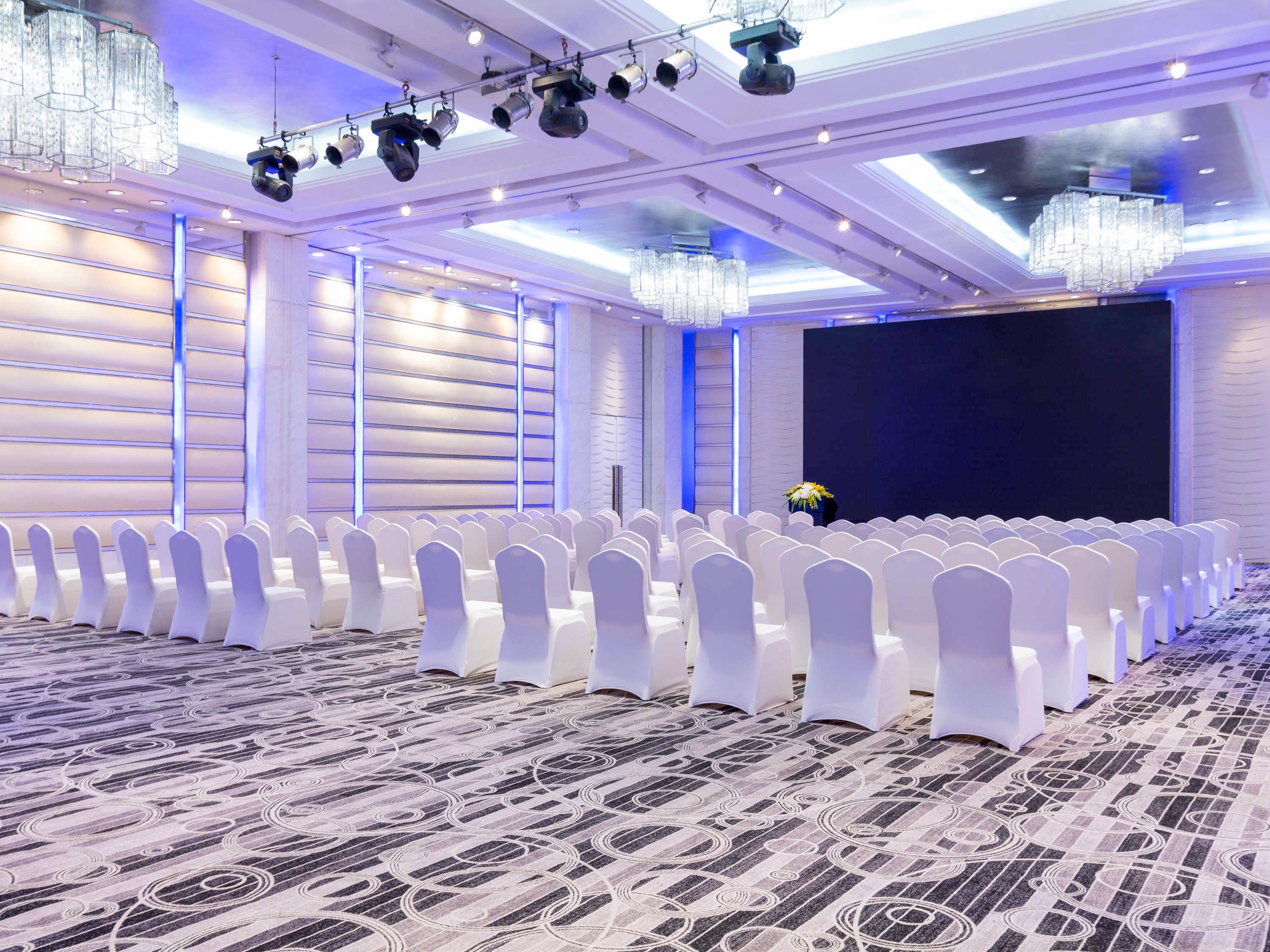 غرفة الاجتماعات