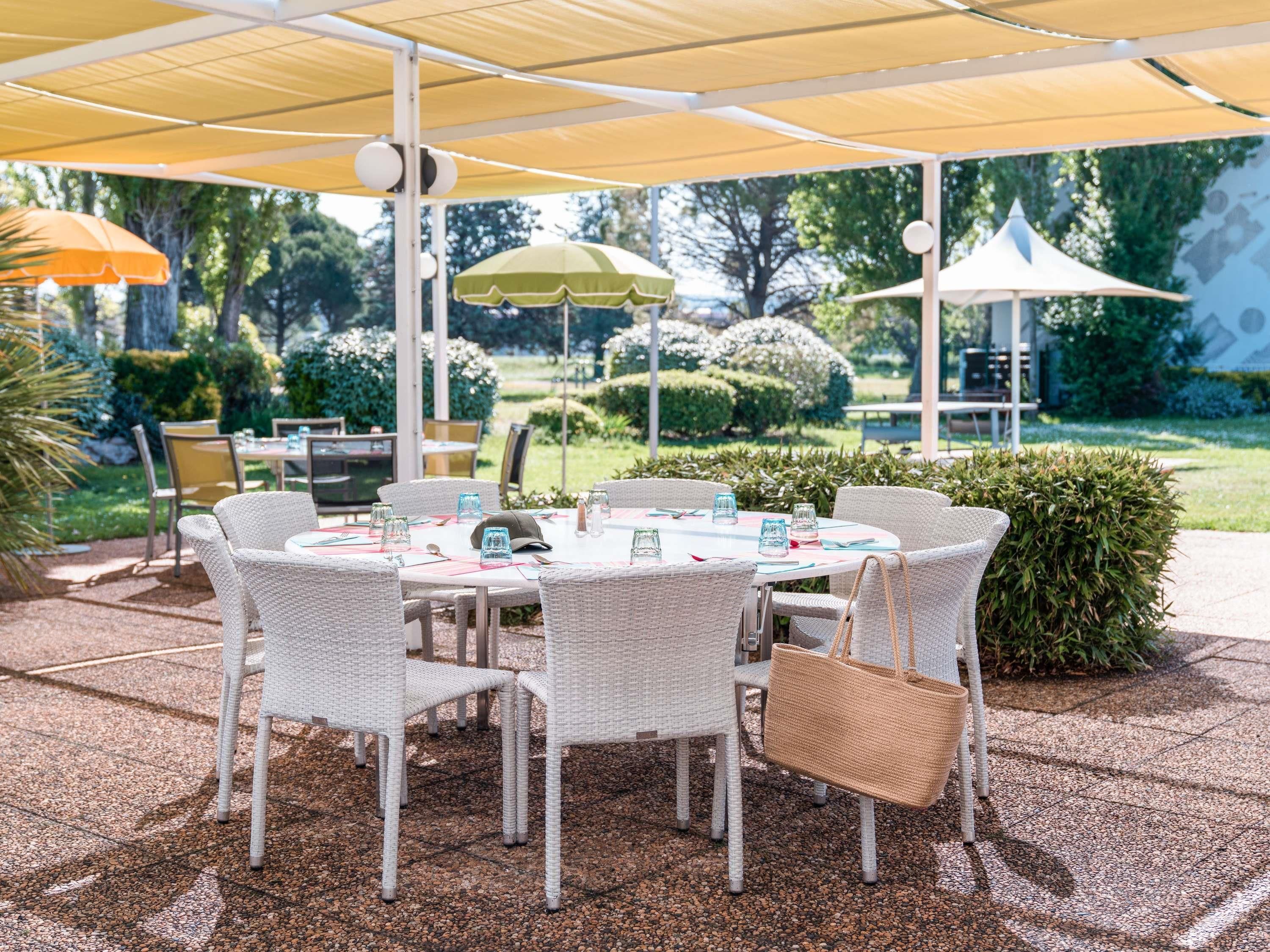 شرفة مرصوفة