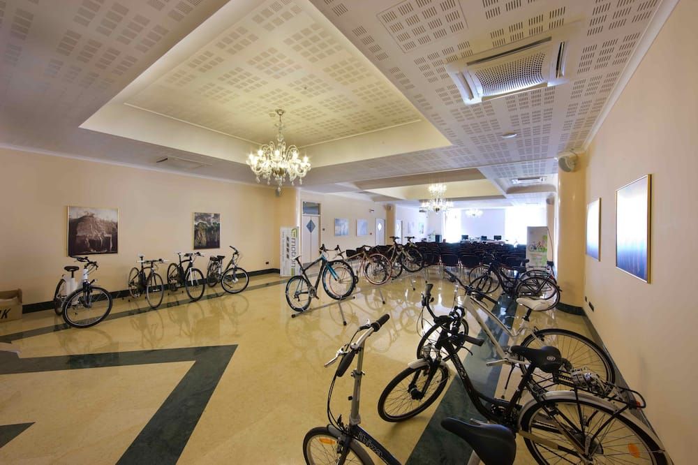 آخر