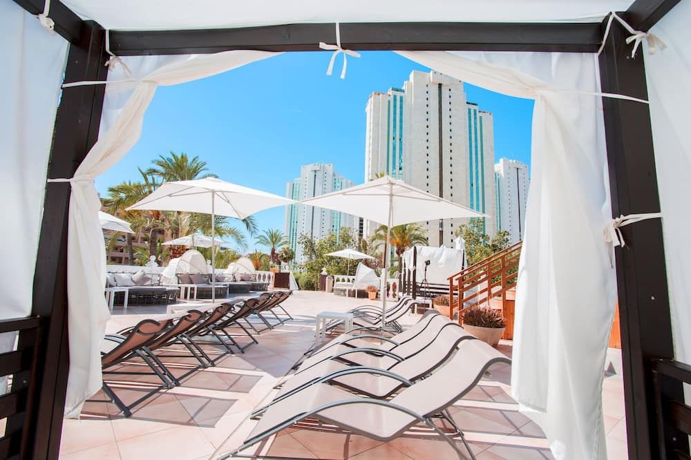 شرفة مرصوفة