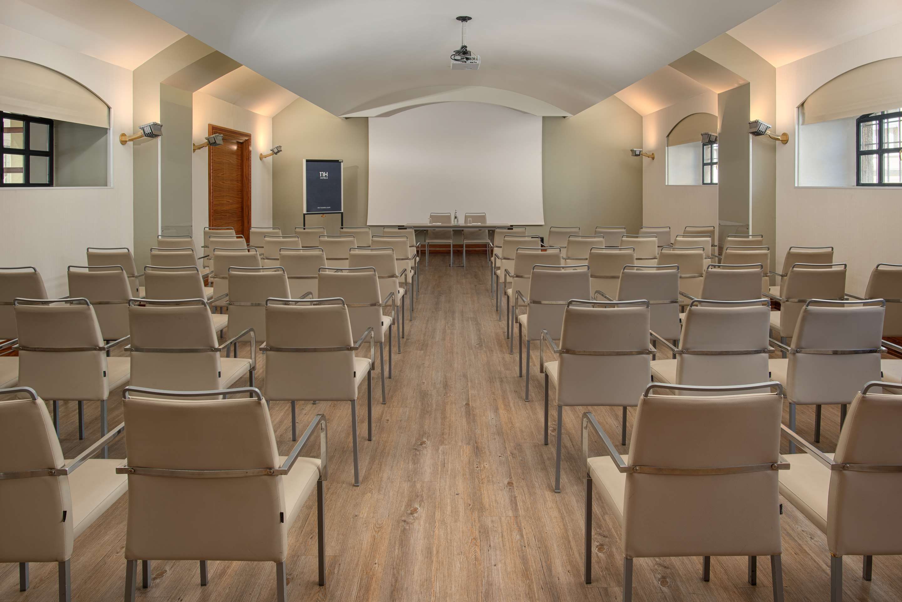 غرفة الاجتماعات