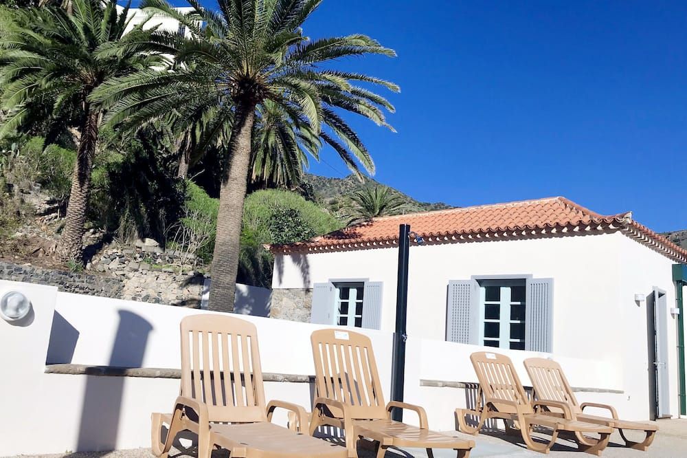 شرفة مرصوفة