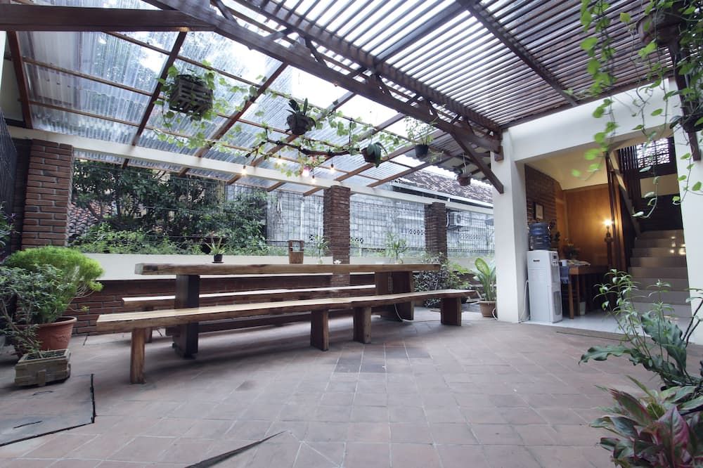 شرفة مرصوفة