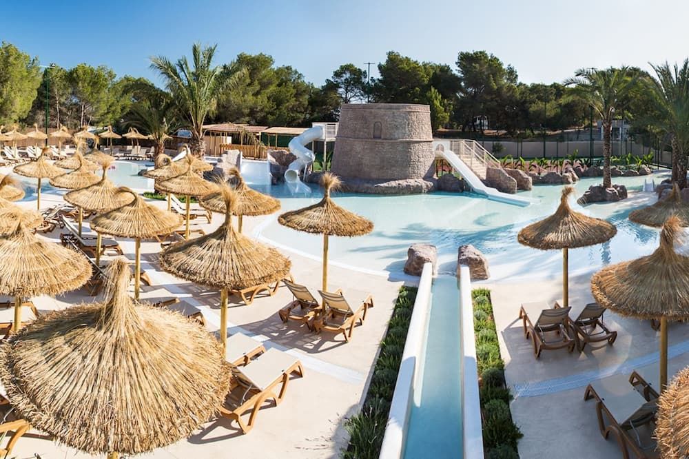 حوض السباحة صورة