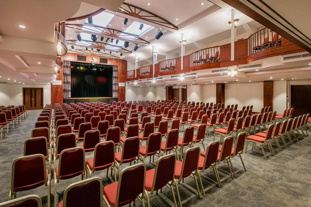 غرفة الاجتماعات