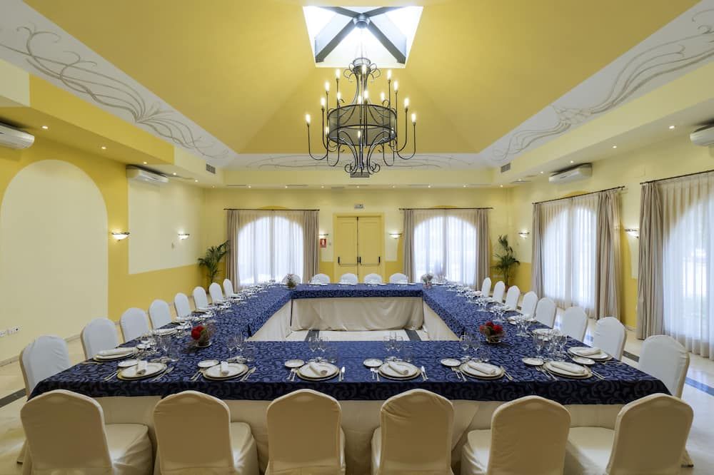 غرفة الاجتماعات