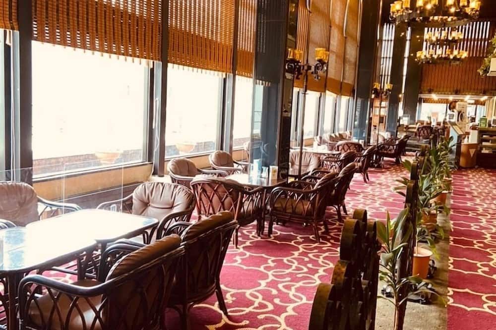 مطعم