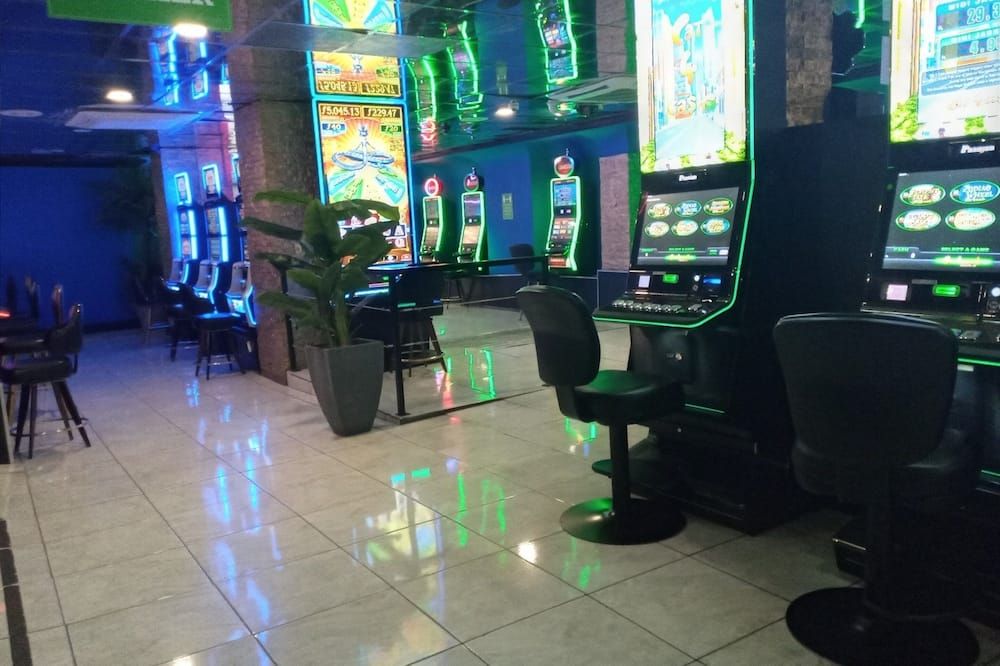 آخر