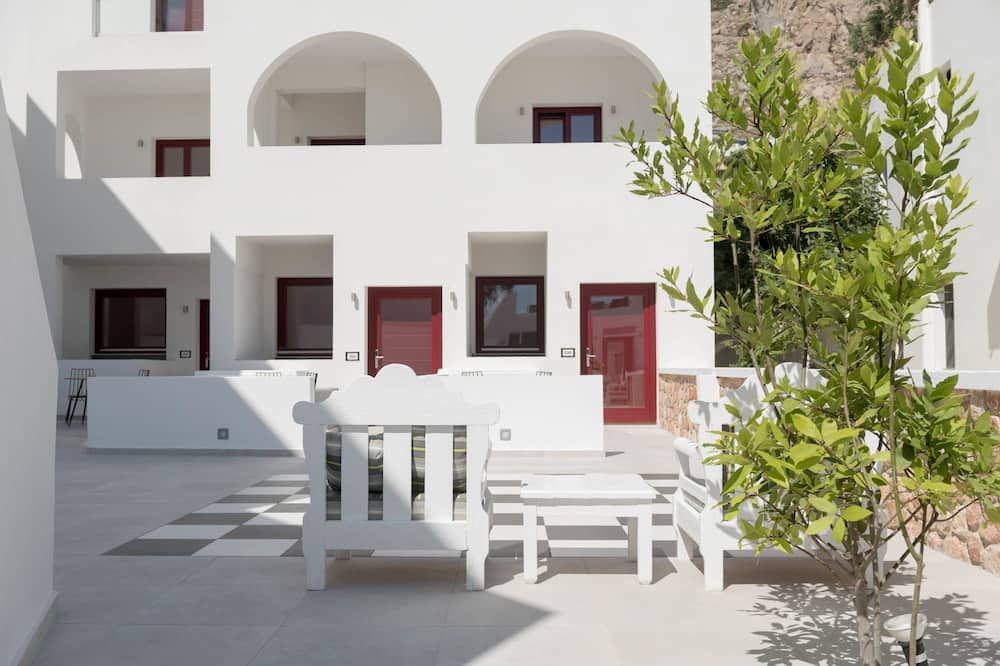 شرفة مرصوفة