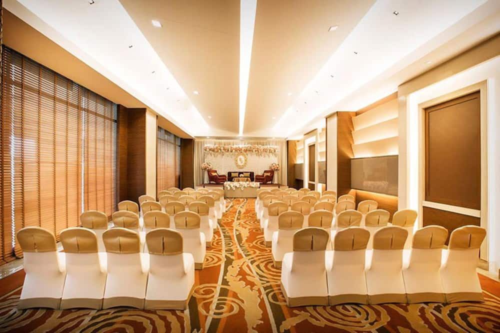 غرفة الاجتماعات