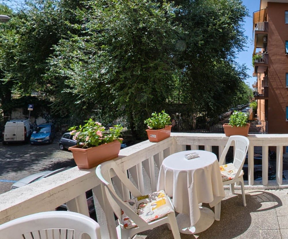 شرفة مرصوفة صورة