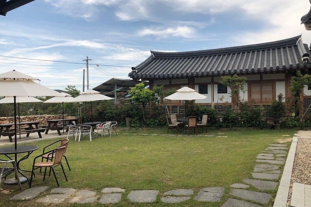 شرفة مرصوفة