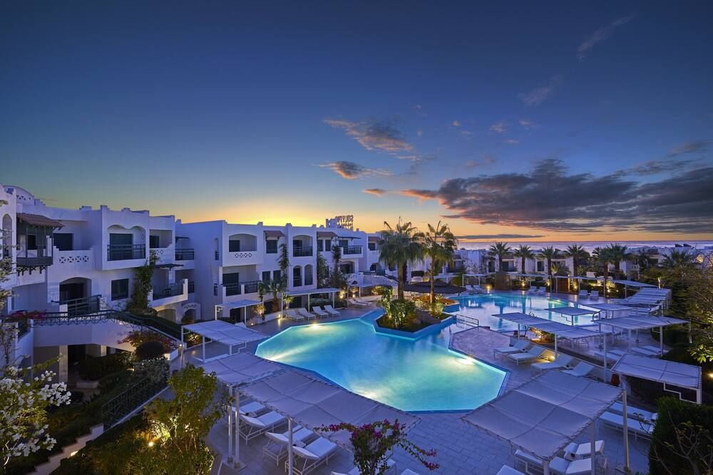 حوض السباحة صورة