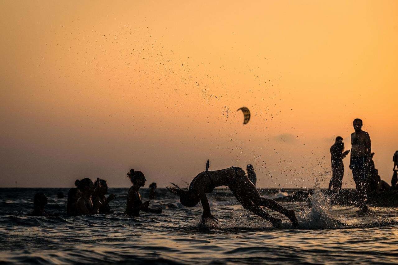 آخر