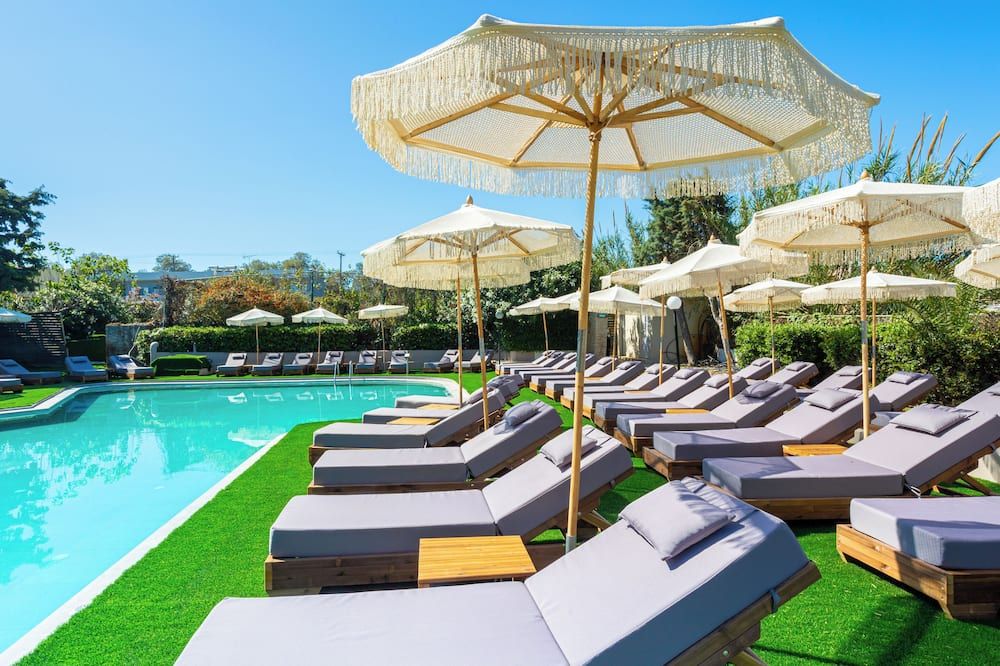 حوض السباحة صورة