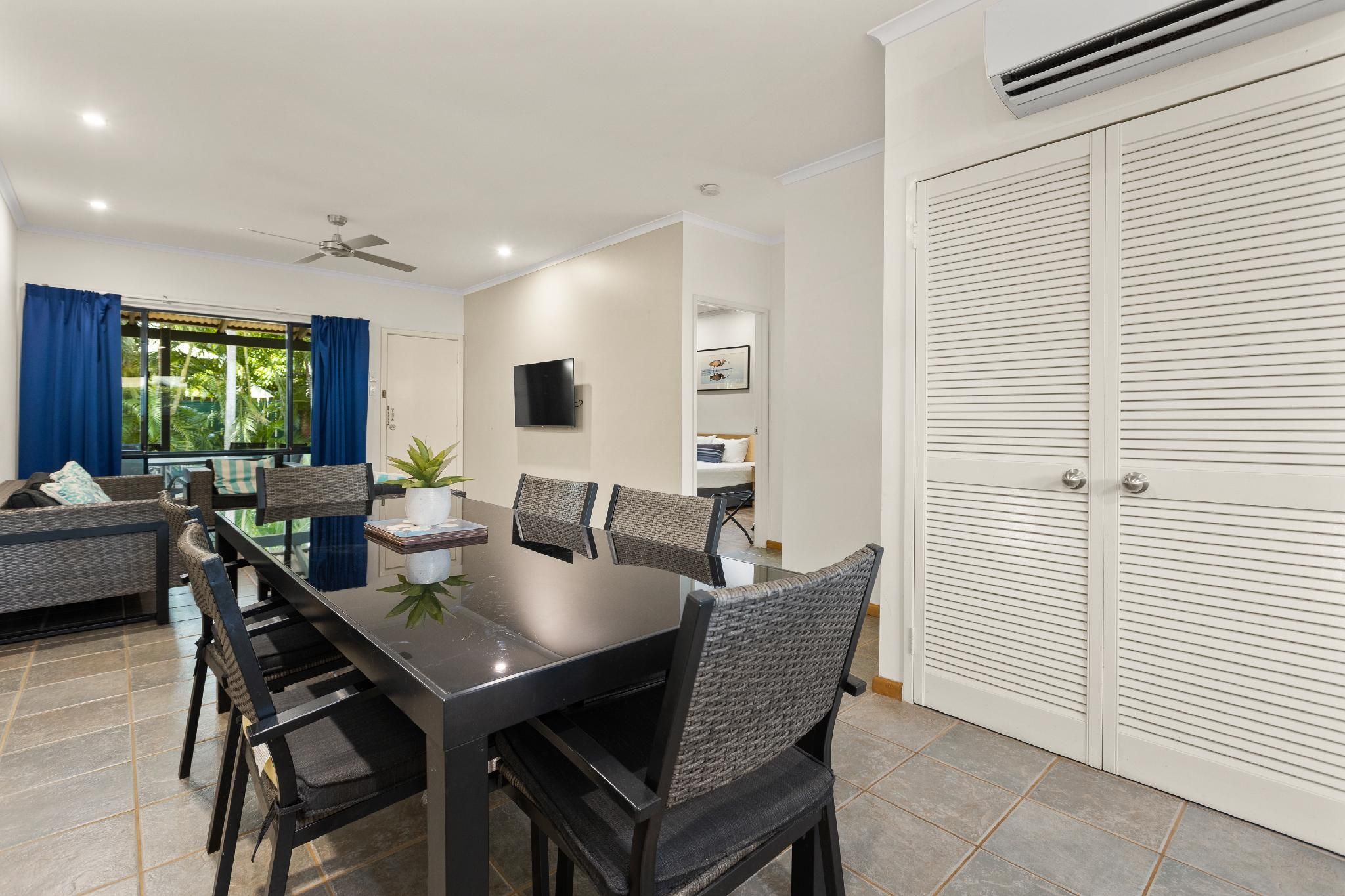 آخر