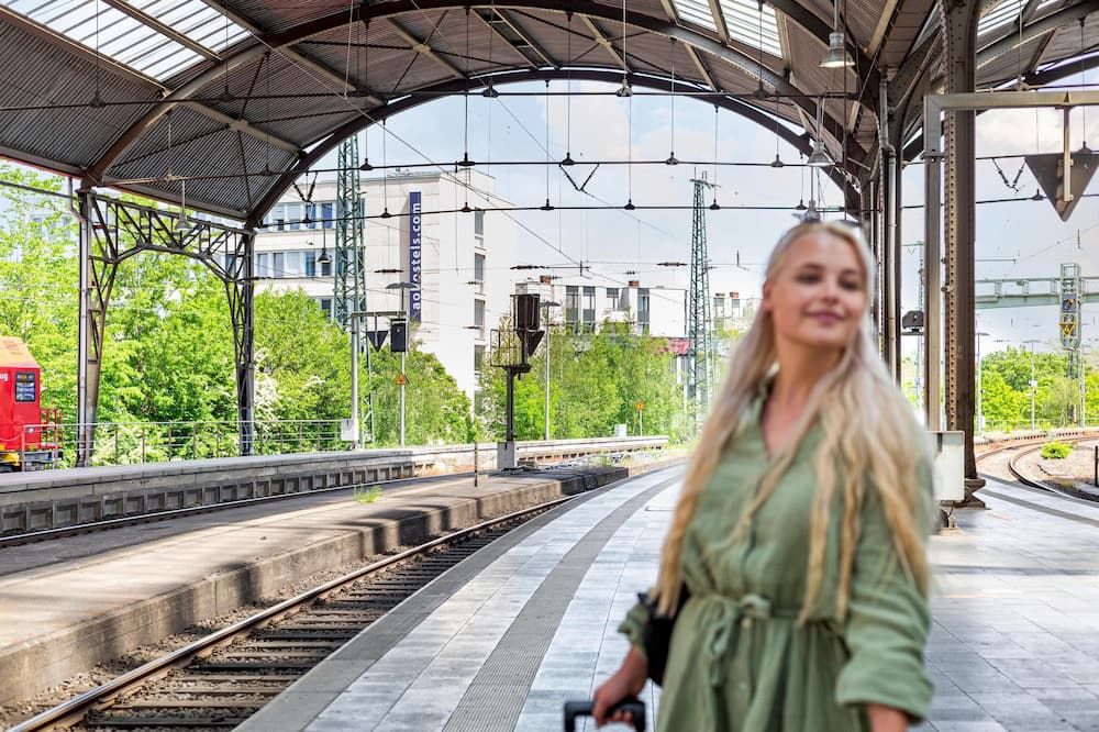 آخر