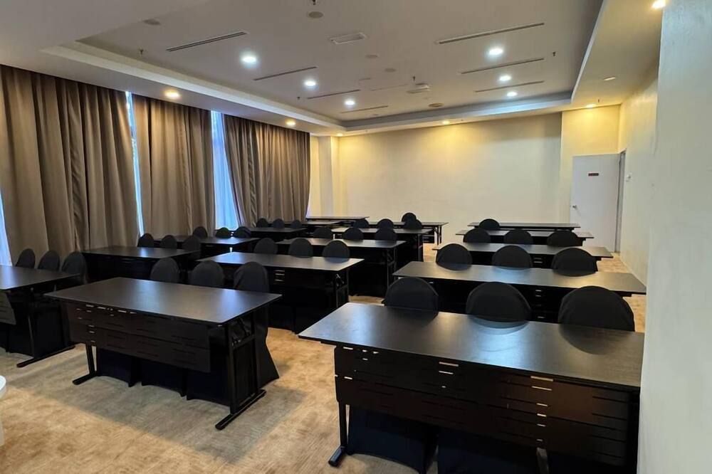 غرفة الاجتماعات