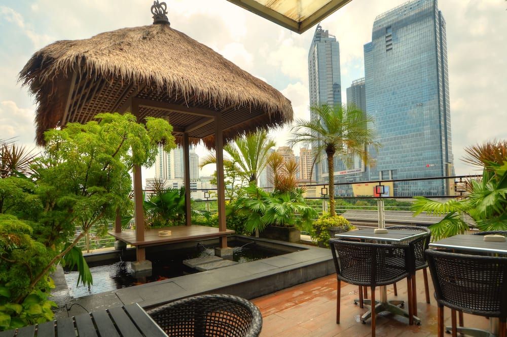 شرفة مرصوفة