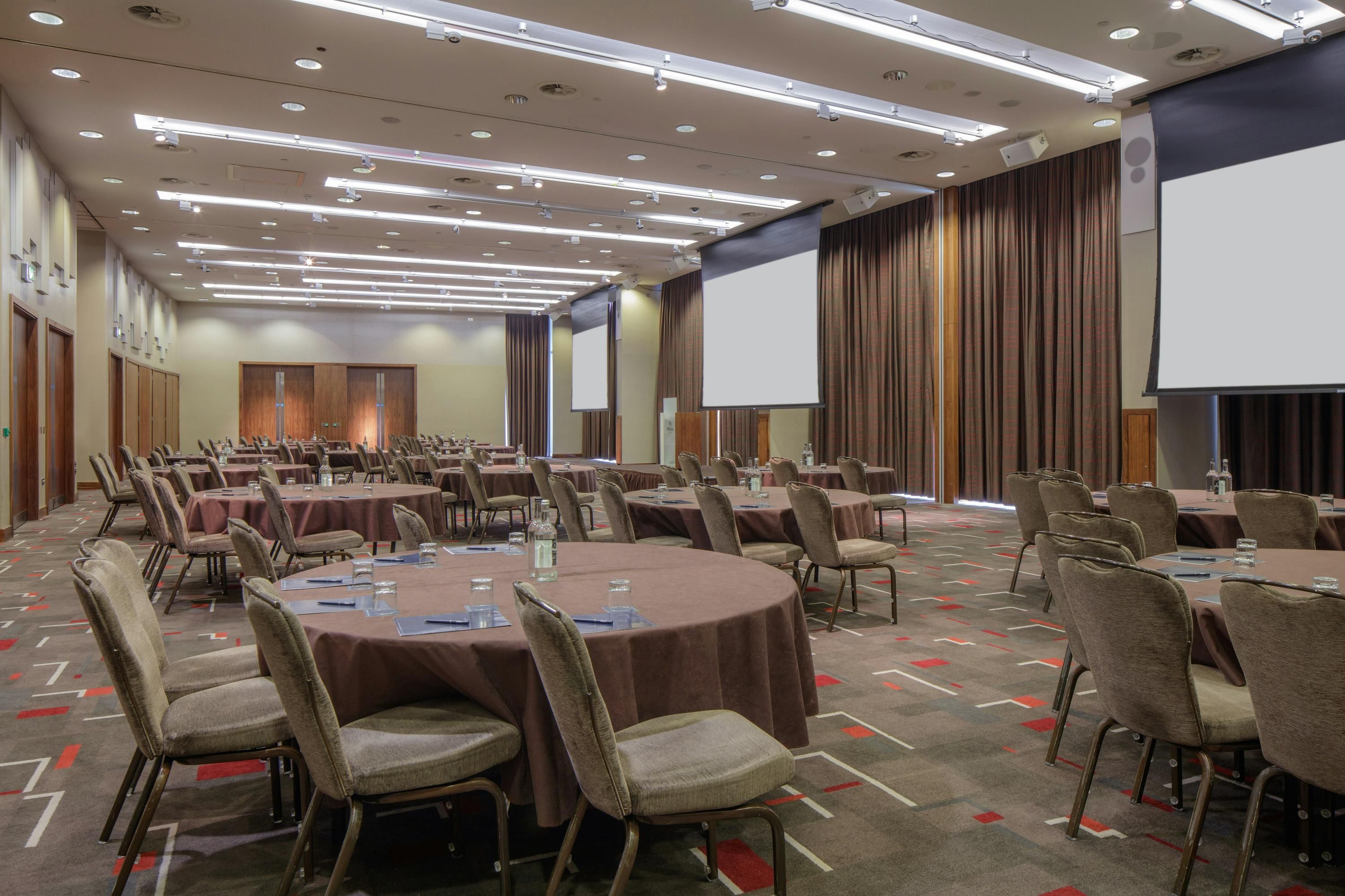 غرفة الاجتماعات