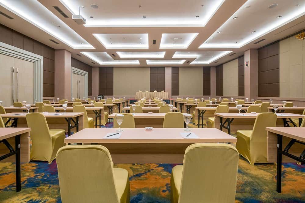 غرفة الاجتماعات