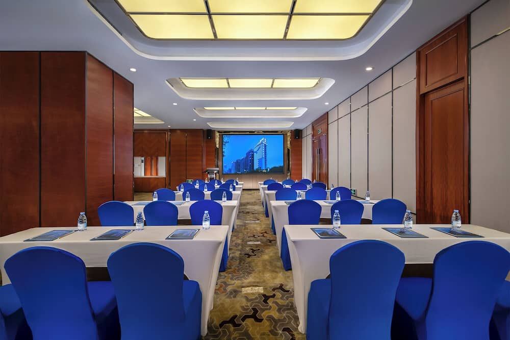 غرفة الاجتماعات