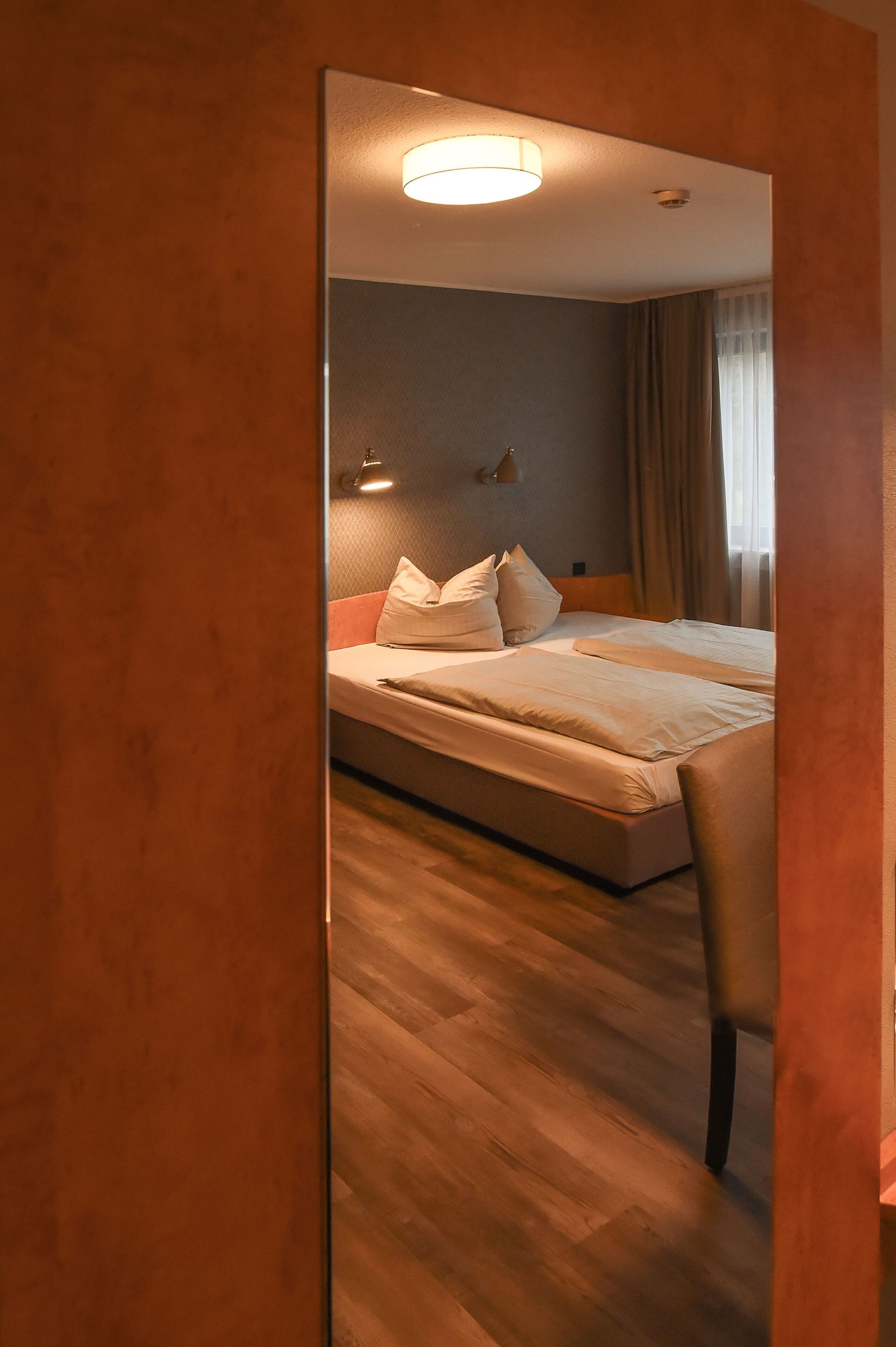 آخر