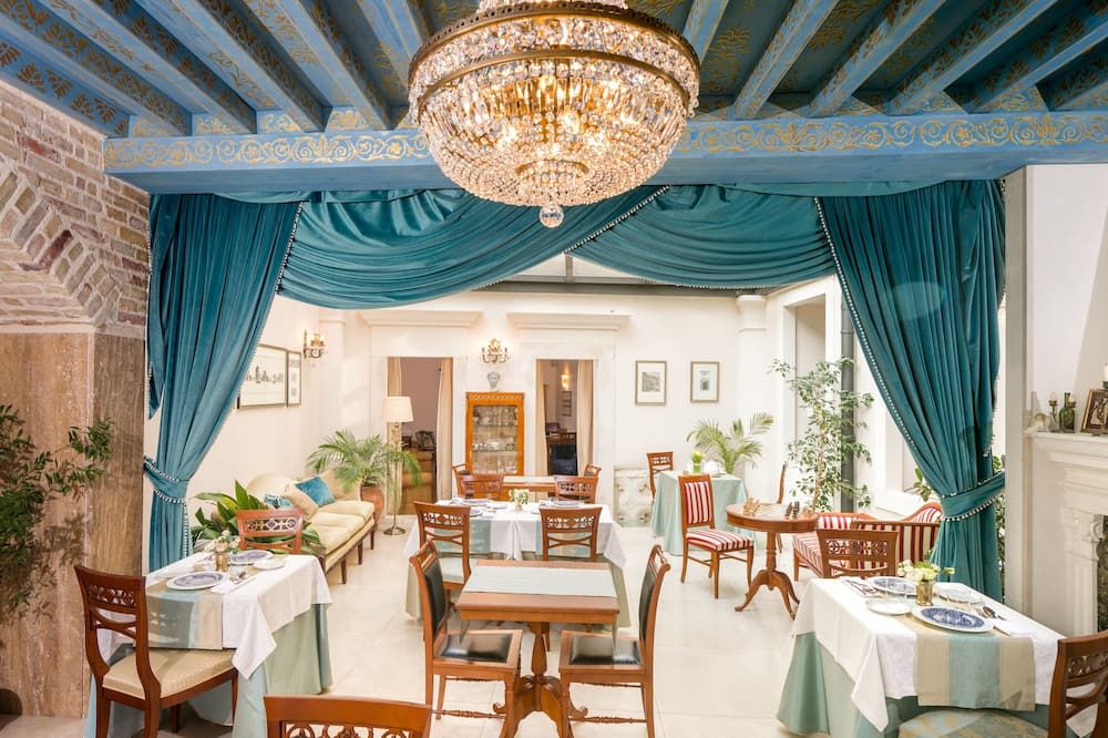مطعم